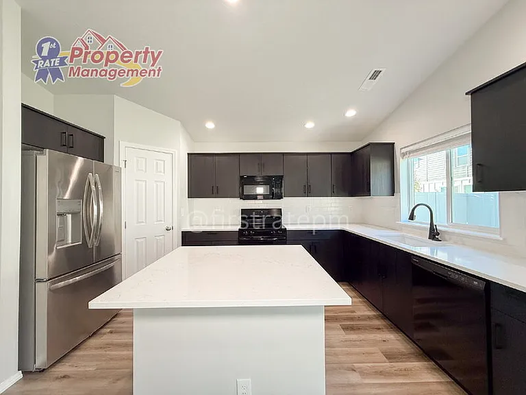 4918 Endicott Dr — Photo 16