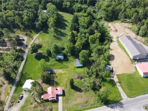 5492 Veterans Blvd, Chester, WV 26034