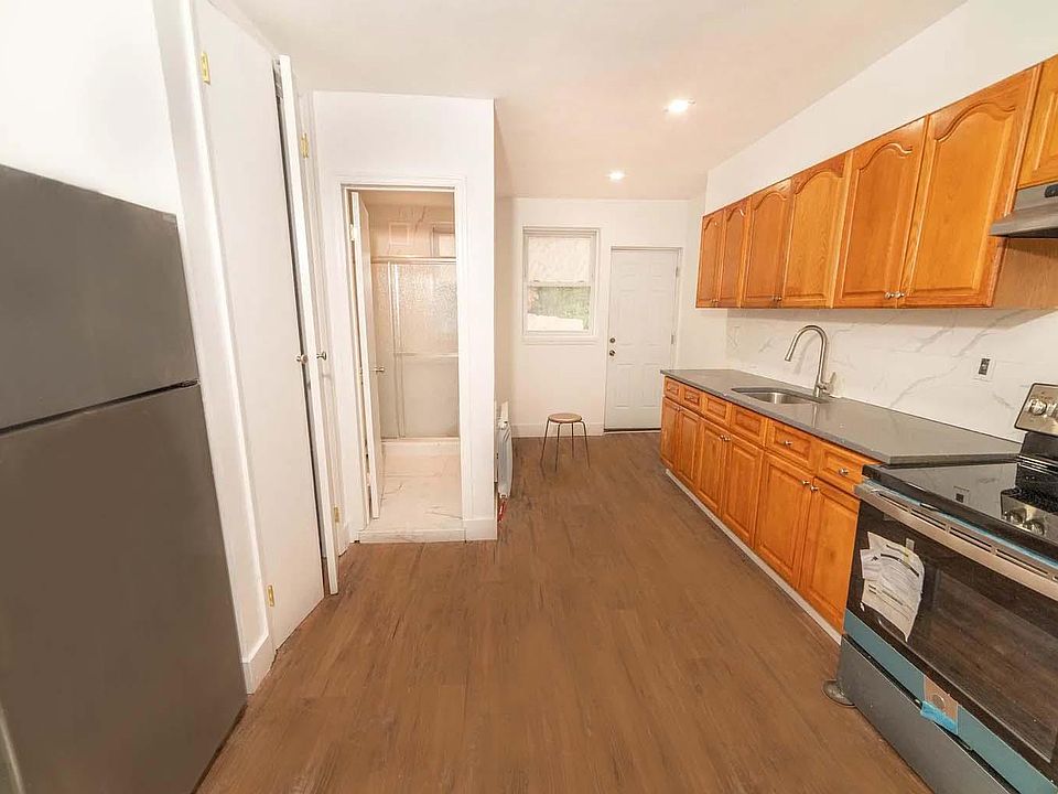 1st image of 206-25 Hillside Ave #2