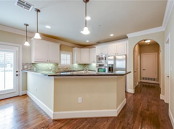 5th image of 5801 Hillcrest Ave APT 1