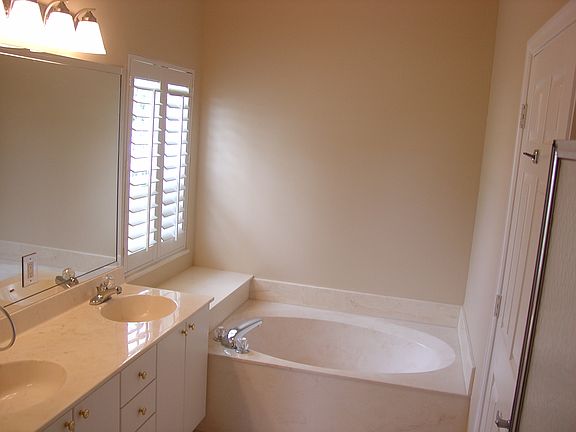 3rd image of 4327 Foxtail Ln