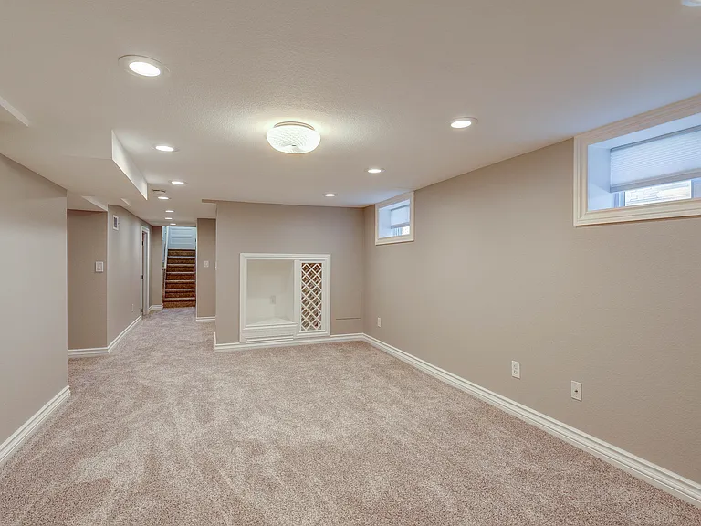 3865 N Raleigh St — Photo 15