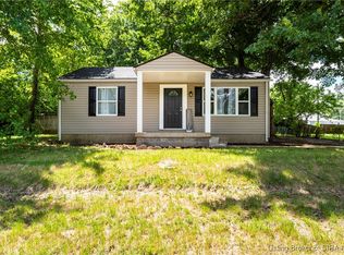 1567 Willow Dr, New Albany, IN 47150