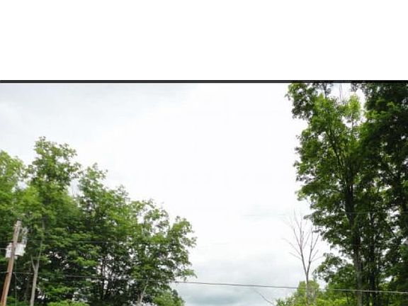 3rd image of Poquette Road Section 15