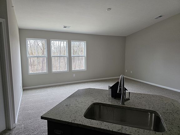 5th image of 2649 Golden Leaf Dr #2649