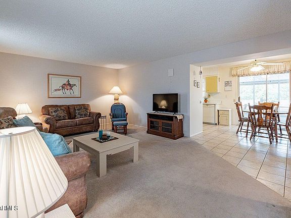 3rd image of 10842 W HUTTON Drive W