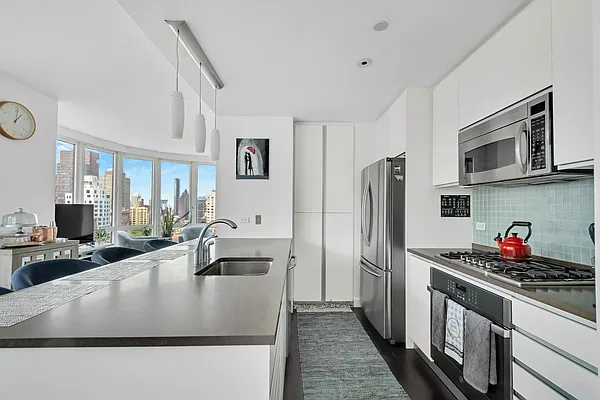 Rented by Compass | media 8