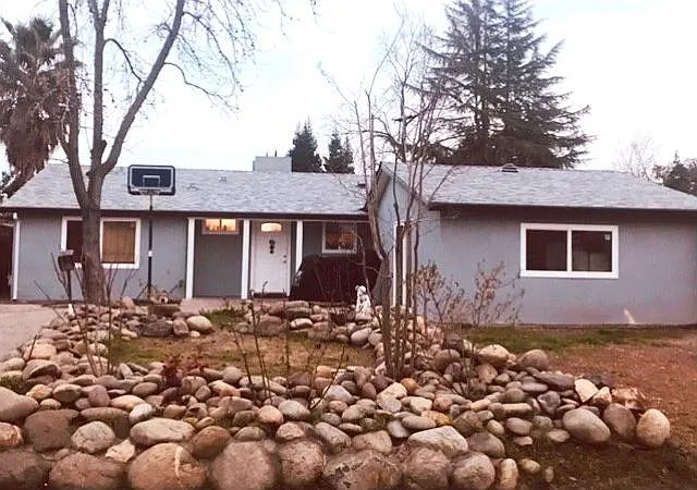 2965 Grayson Way photo 1