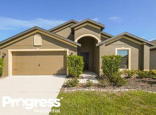 924 Wynnmere Walk Ave, Ruskin, FL 33570