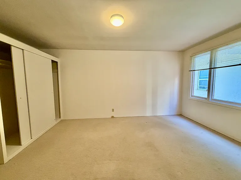 50 Lupine Ave #8 — Photo 7
