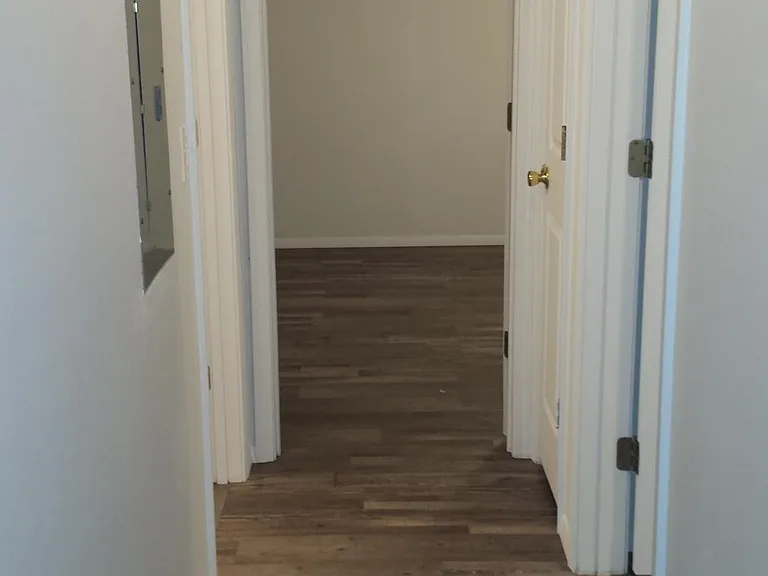 137 Rockyreef Cir — Photo 49