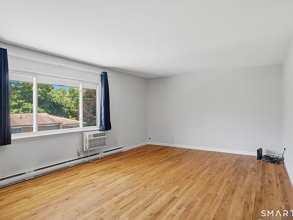 5th image of 1660 Farmington Avenue #12