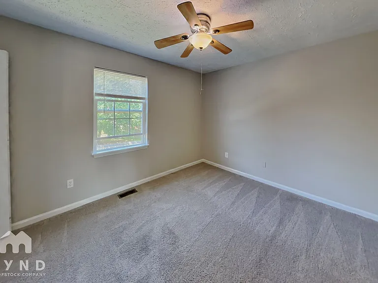 105 Bridgedale Ct — Photo 13