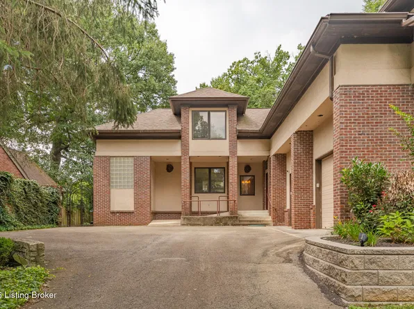 300 1/2 Penruth Ave, Louisville, KY 40207