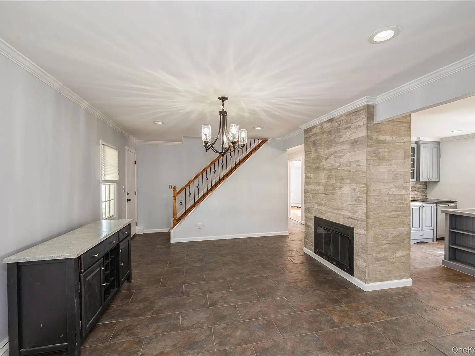4 bed, 2.0 bath, 1700 sqft, $4,995 — Photo 3