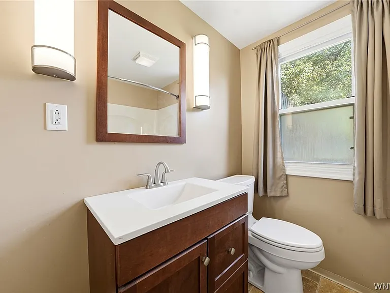 66 Cleveland Dr — Photo 24