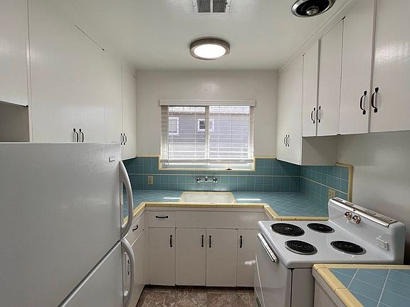 5th image of 795 Roble Ave APT 8