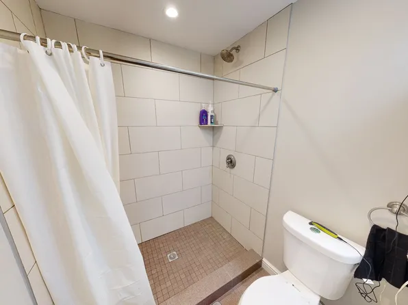 52 Bay State Rd #2R, Boston, MA 02215