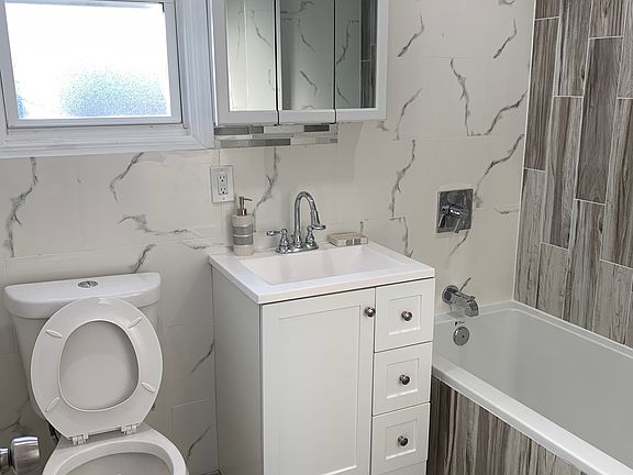 4th image of 115-60 197th St #2