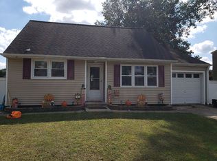 27 Kohomo Ave, Sicklerville, NJ 08081