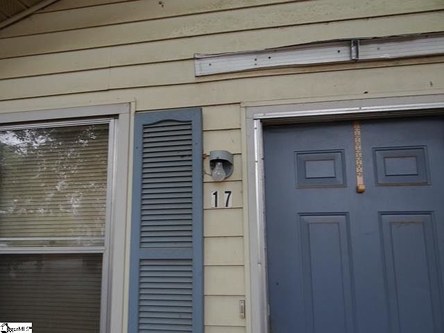 2nd image of 17 W Wilburn Ave