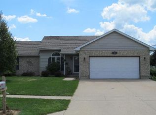 404 Park St, Yorkville, IL 60560
