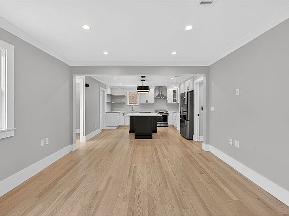 5th image of 29 Hanson St #2