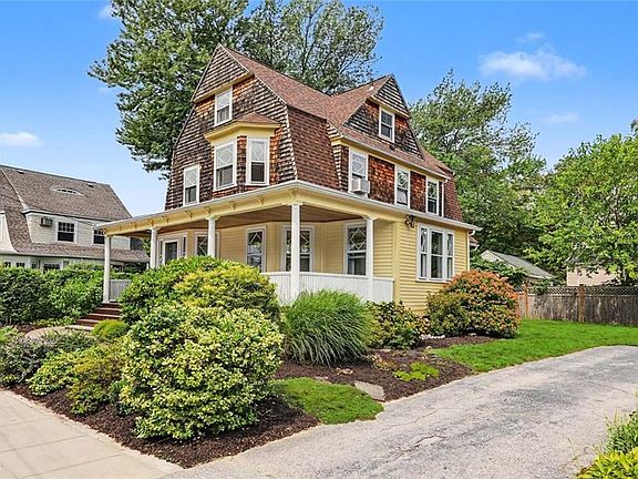 2nd image of 16 Hudson Pl