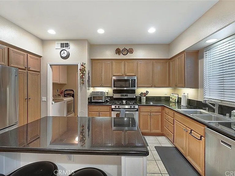 24032 Cottage Circle Dr — Photo 8