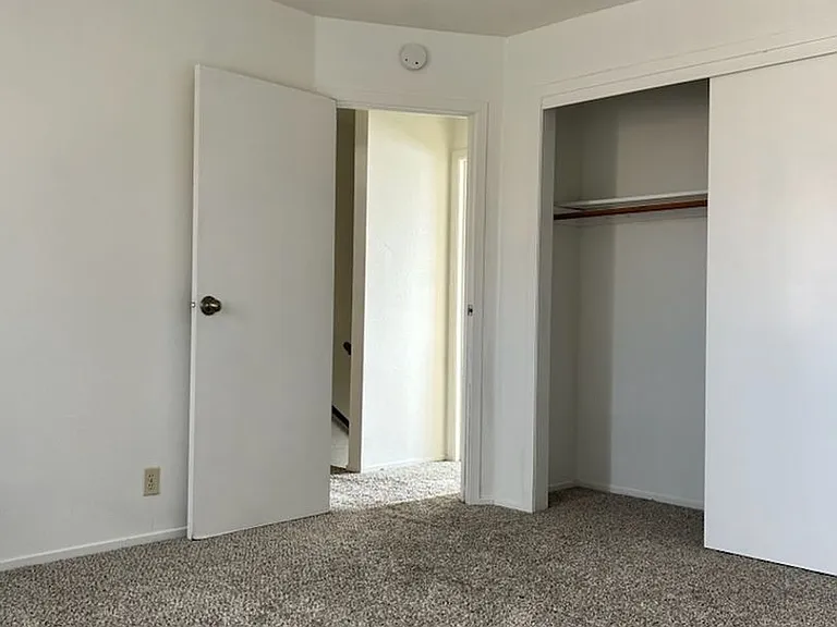 1017 Perdew Ave — Photo 8