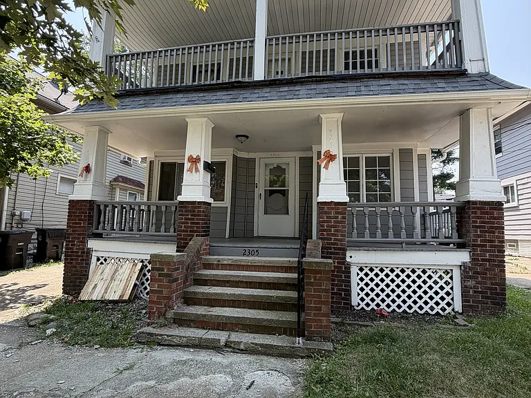 2305 Tate Ave — Photo 1