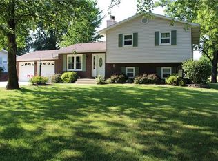 14 Kay Dr, Highland, IL 62249