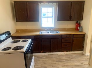 702 10th St #C, Saint Albans, WV 25177