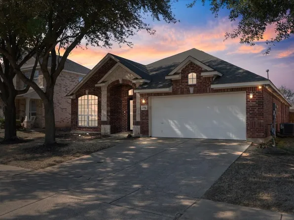 2756 Sweetbriar Ln, Grand Prairie, TX 75052