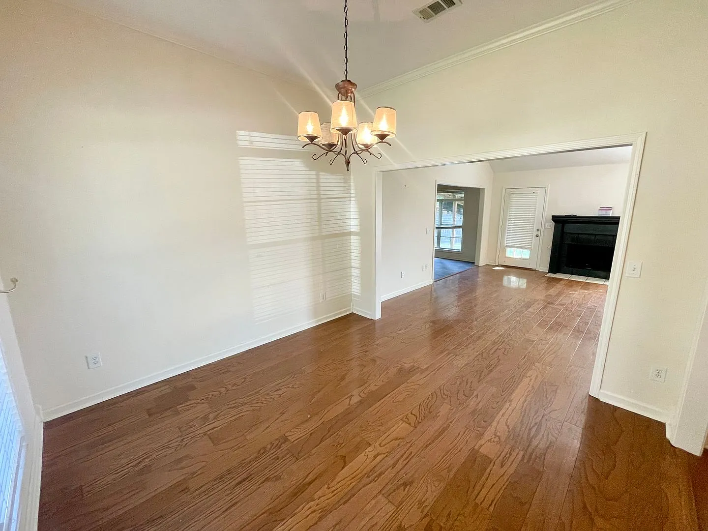 3 bed 2 bath House For Rent in Flowood!! — Photo 2