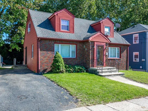 18 Union Pl, Irvington, NJ 07111