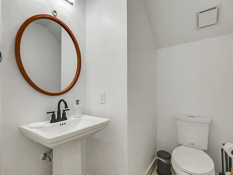 4205 Vista Creek Dr — Photo 34