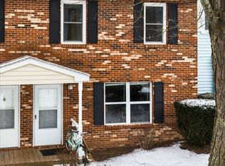 240 Pheasant Run Dr, Blacksburg, VA 24060