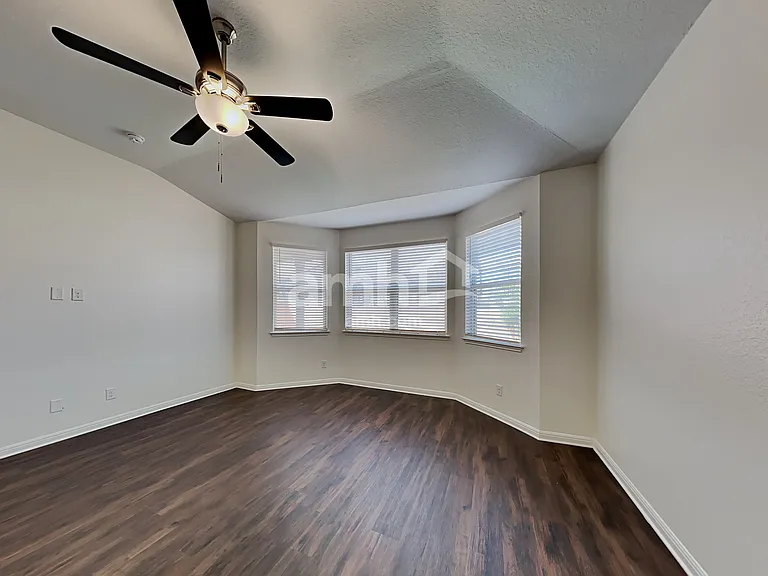 2126 Abadeer Trl — Photo 11