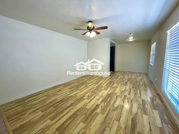 760 N Evergreen St — Photo 5
