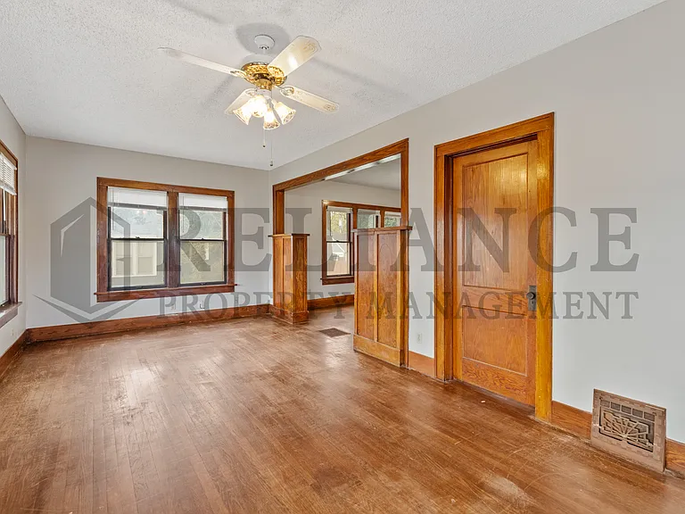 439 N Lorraine Ave — Photo 9