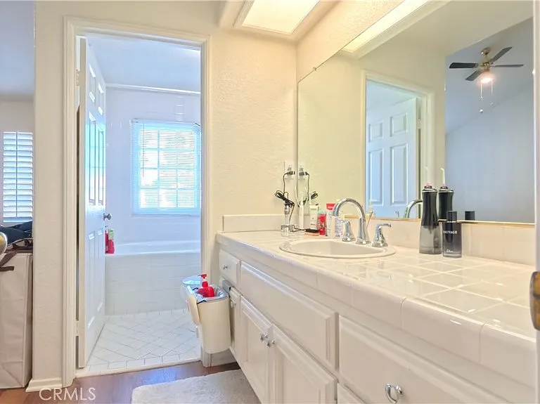 415 E Bougainvillea Ln — Photo 32