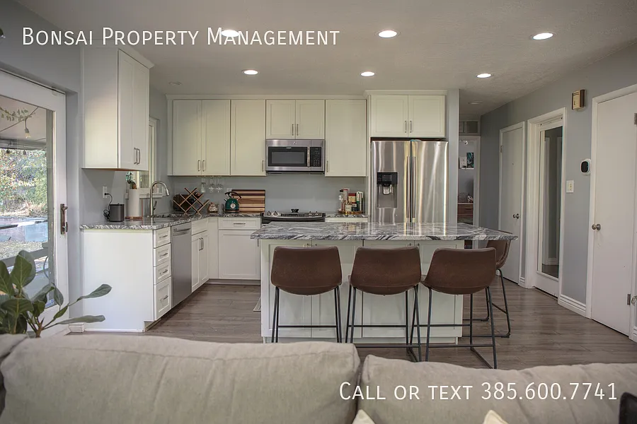 Mount Olympus Single Family Home with Views! — Photo 3