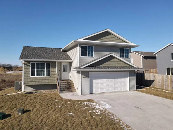 1359 Terrapin Dr, Iowa City, IA 52240