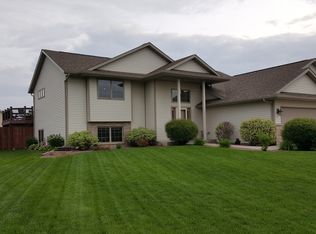 120 Jade Ln, Mankato, MN 56001