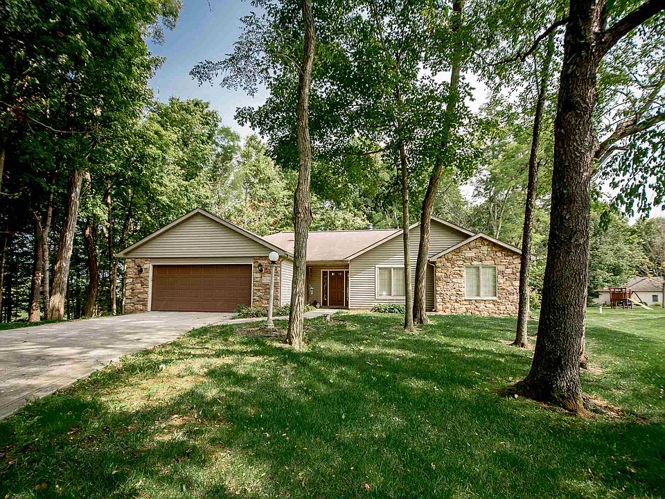 1st image of 1034 N Greenbriar Dr