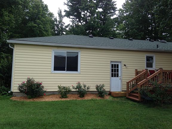 Garage side of back of house