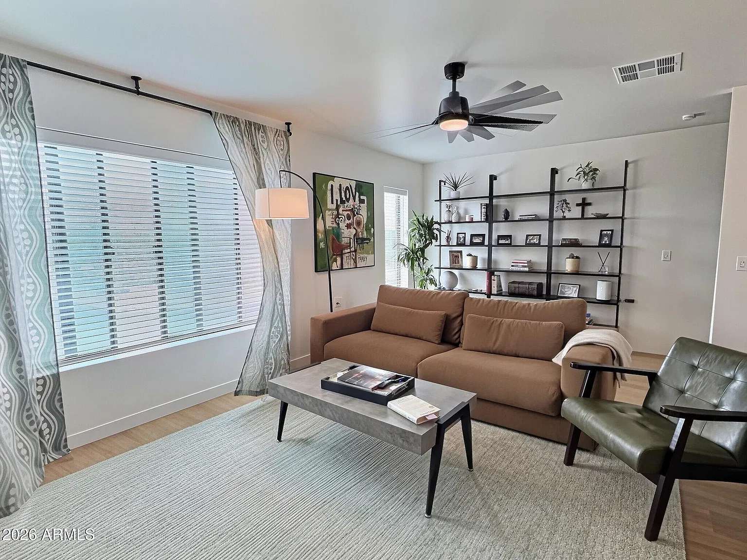 2502 E Paradise Ln — Photo 1