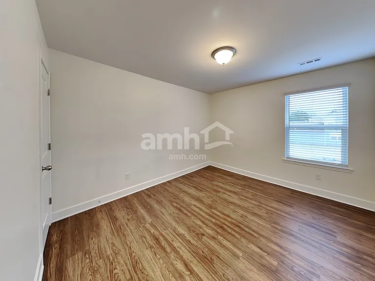 5068 Trailwater Dr — Photo 18