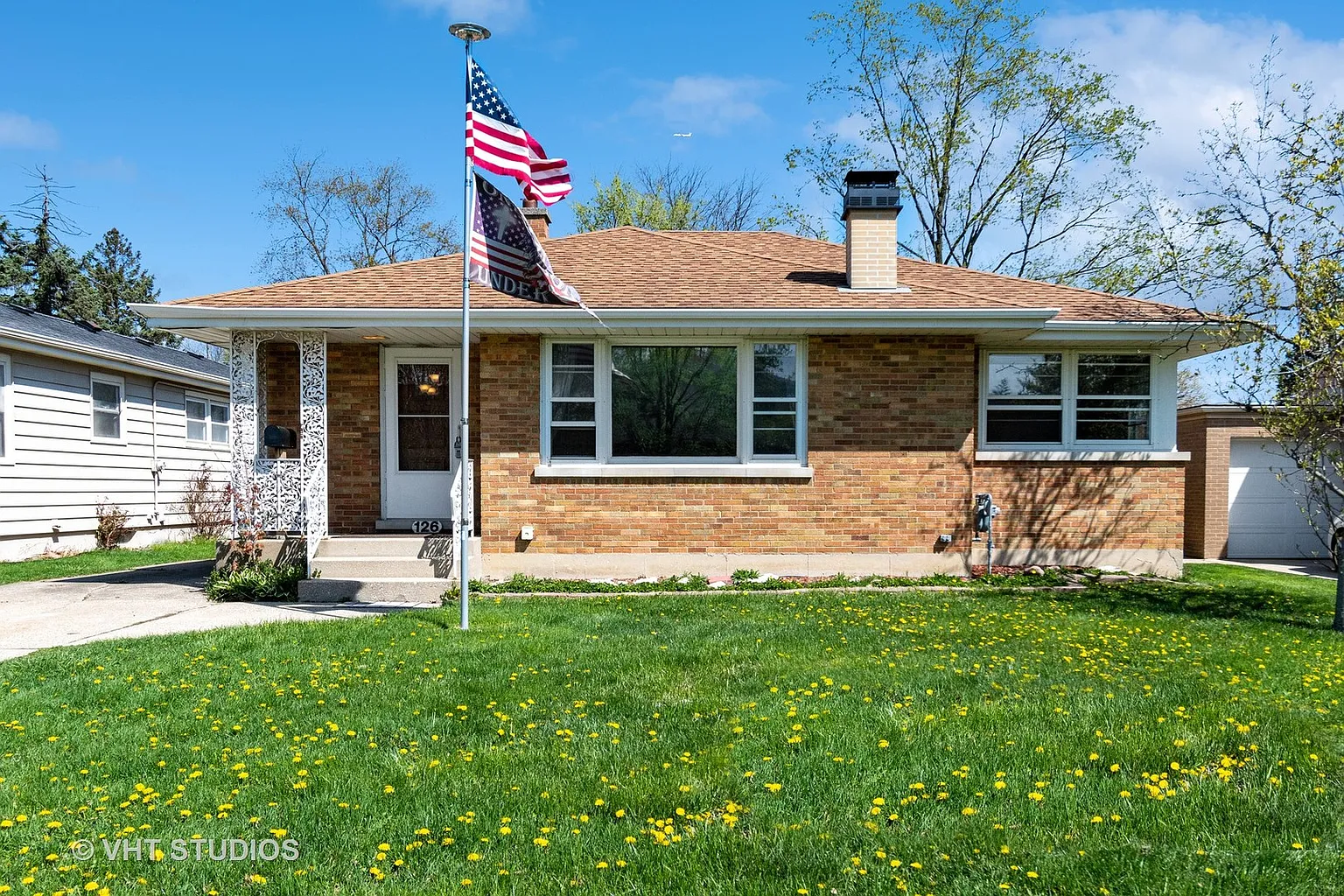 126 E Monroe St photo 1
